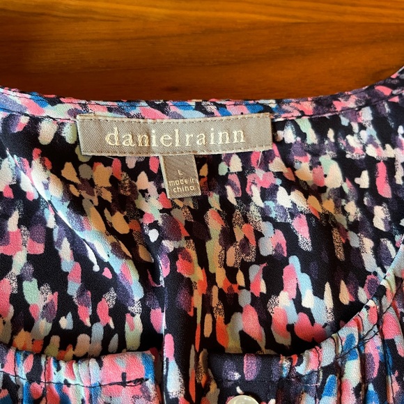 Daniel Rainn - Navy Print Short Sleeve Pleated  Blouse / Large - Picture 8 of 14